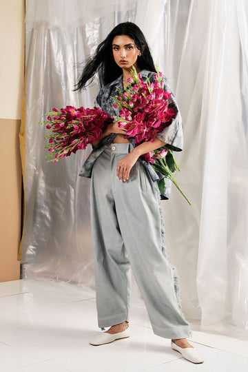 'FORGET-ME-NOT' EMBROIDERED RESORT SHIRT (Women)